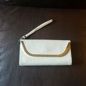 Cream and turquoise wristlet